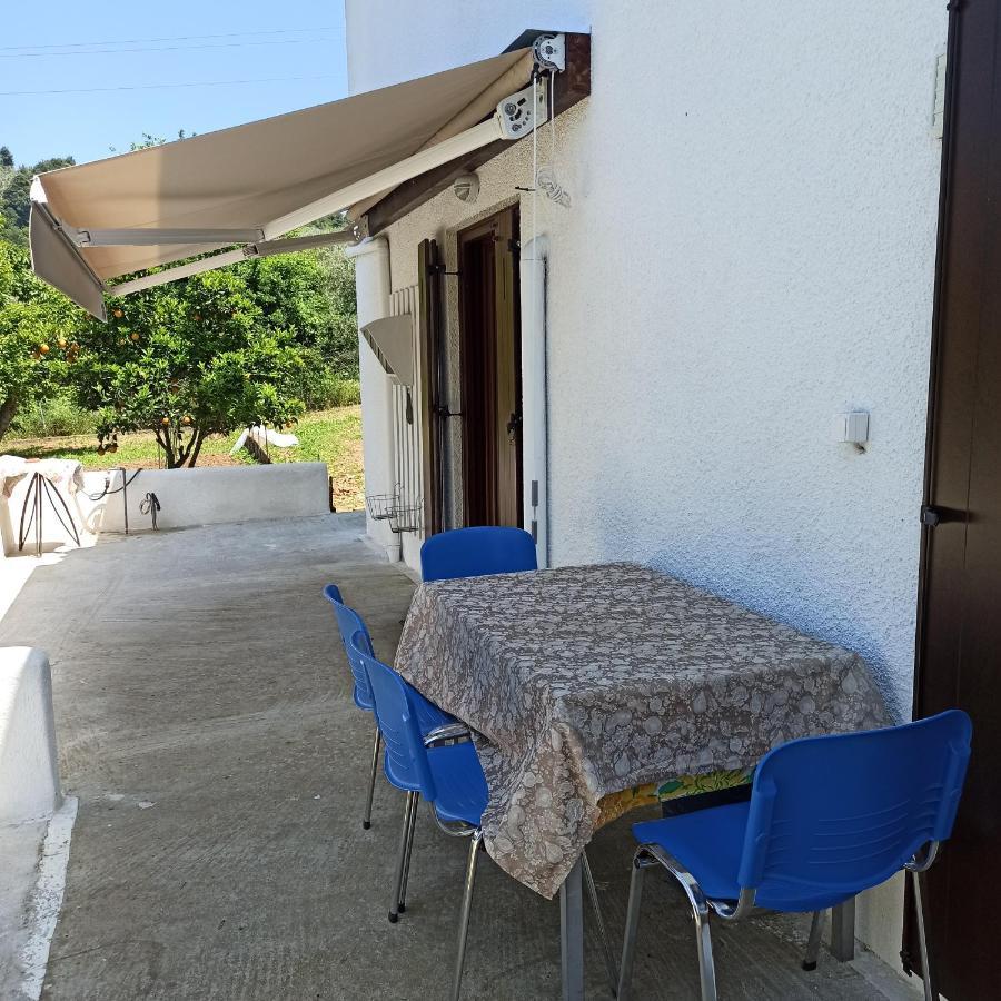 Εξοχική Κατοικία - Cottage Τίνα Liri Экстерьер фото